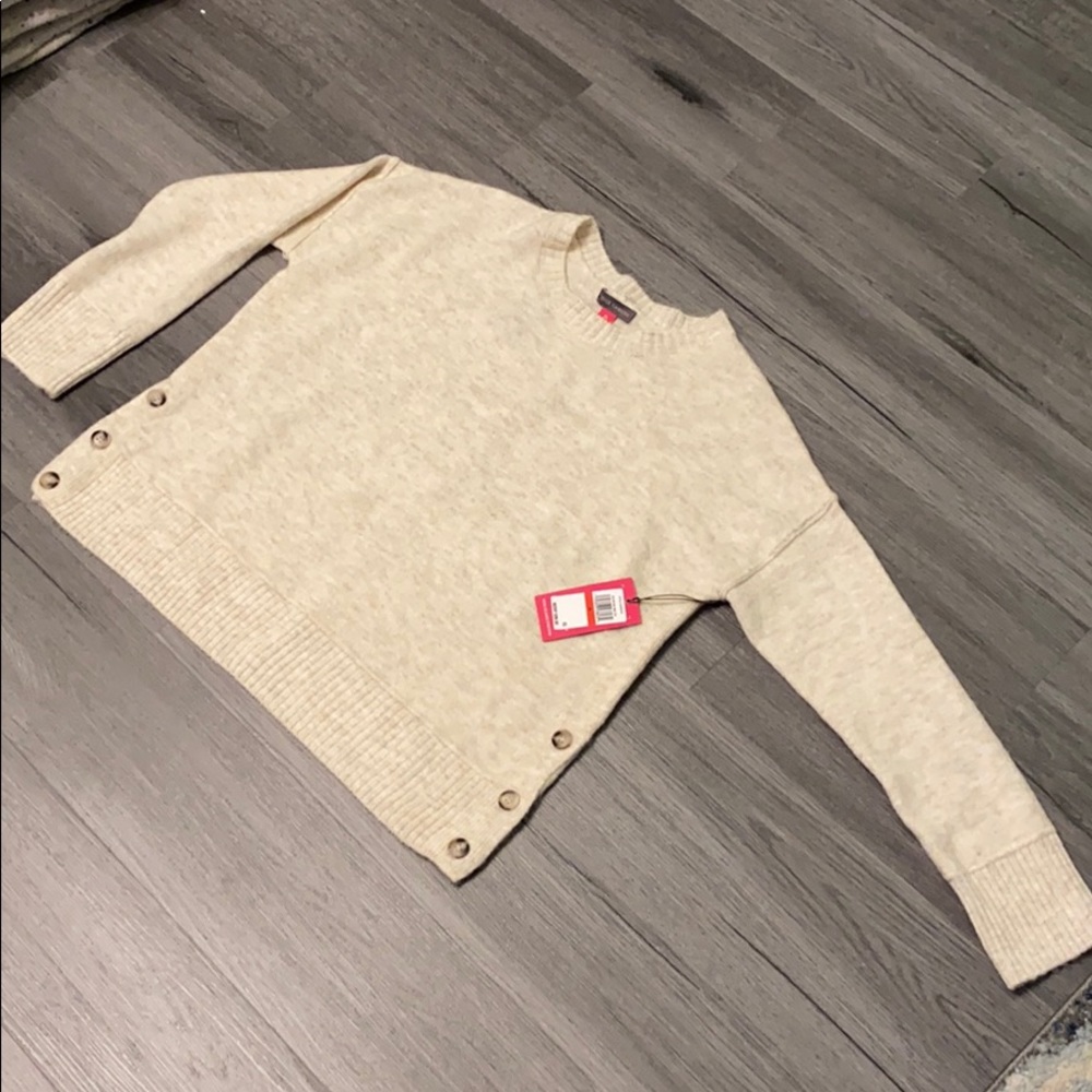 🤍 NWT Vince Camuto Sweater